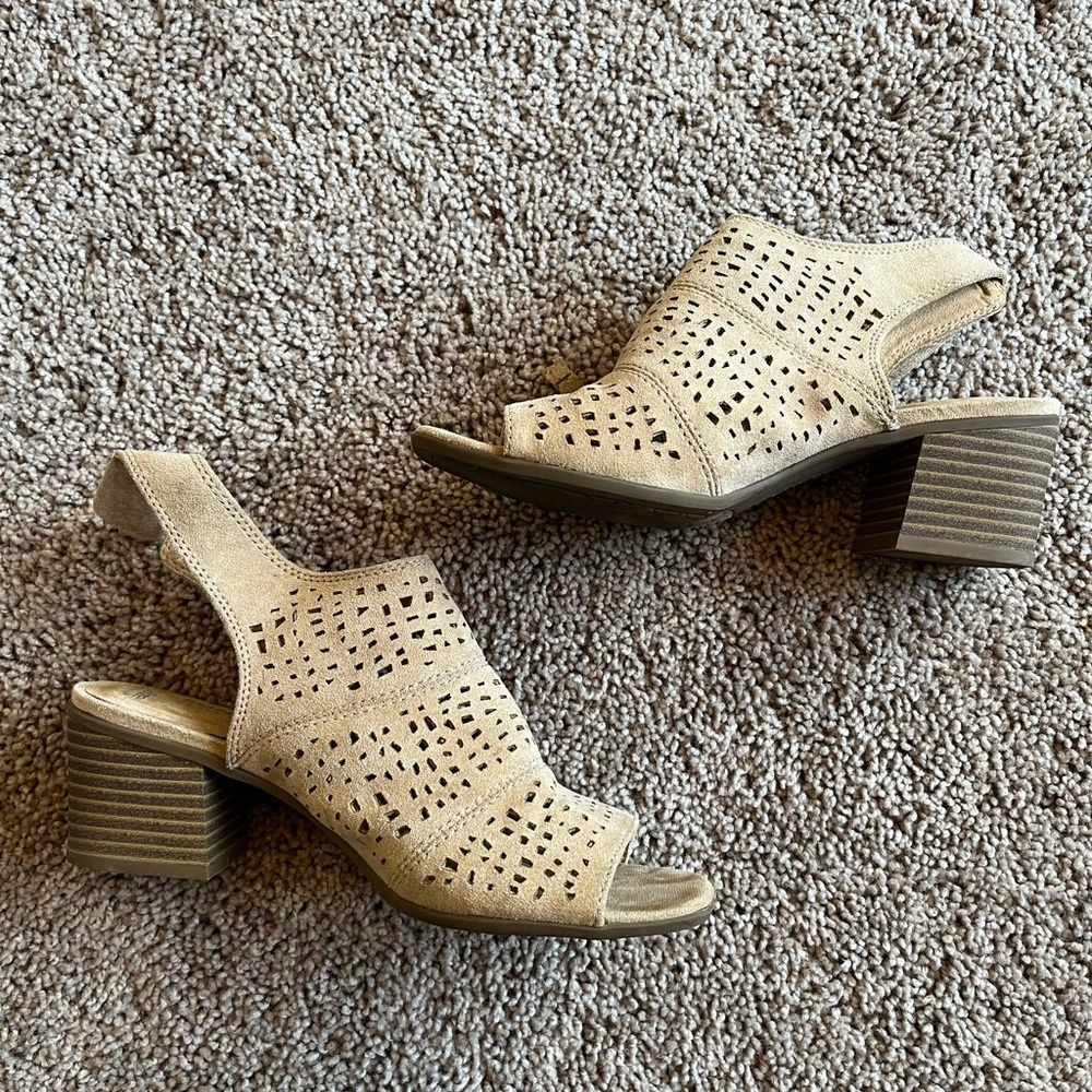 Sonoma Sandals Heels